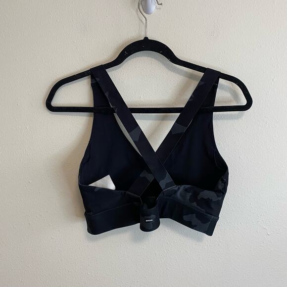 Prana Women's Sports Bra Layna Black Camo Size Medium V Neck Cross Back - Picture 2 of 7